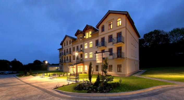 Cottonina Hotel & Resort - Zimmer mit Frühstück in Bad Flinsberg