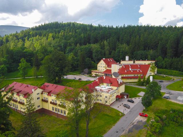 Klinika Mlodosci - Medical Spa Hotel in Bad Flinsberg für Ruhe und Erholung