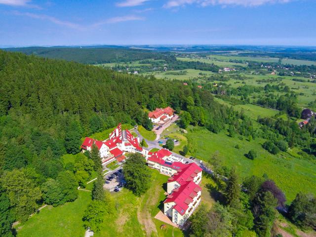 Klinika Mlodosci - Medical Spa Hotel in Bad Flinsberg für Ruhe und Erholung