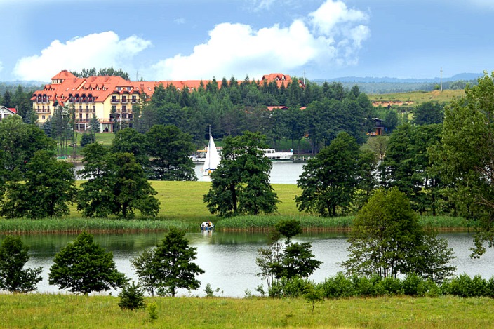 Robert´s Port Lake - Hotel und Zimmer mit Dusche und WC in Mikolajki