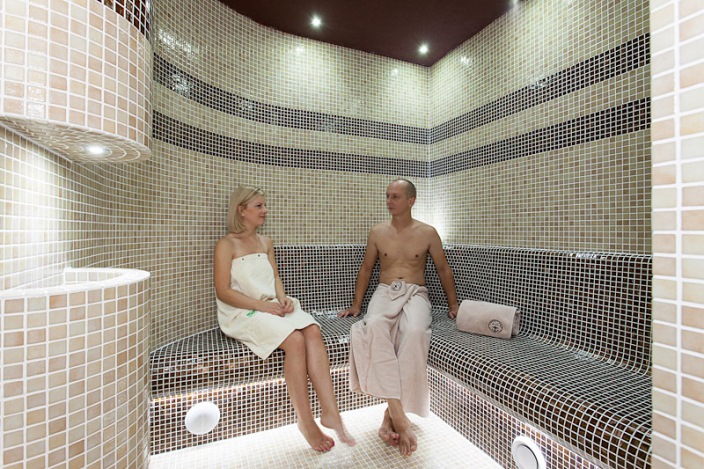 Robert´s Port Lake - Hotel und Zimmer mit Dusche und WC in Mikolajki