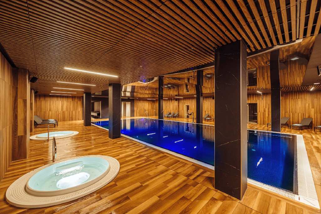 Hotel Elements - Das Resort liegt leider nicht am See aber mit guter Speisekarte