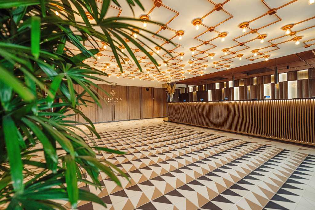 Hotel Elements - Das Resort liegt leider nicht am See aber mit guter Speisekarte